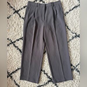 Aritzia- The Effortless Pant